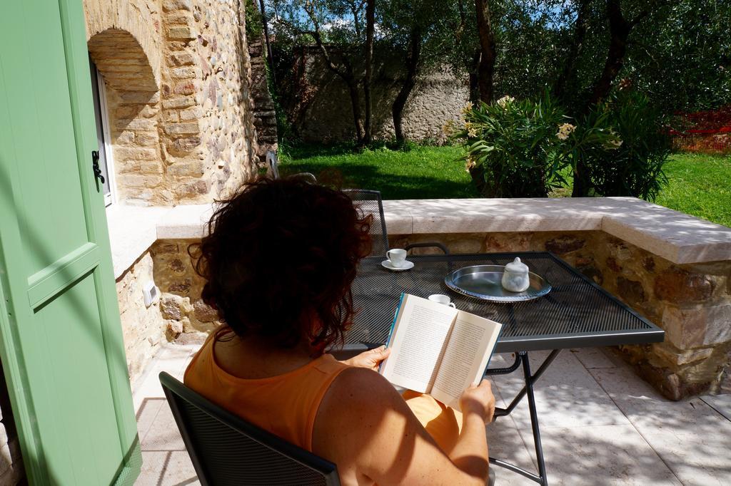 Giardino Degli Ulivi Apartment Caprino Veronese Luaran gambar