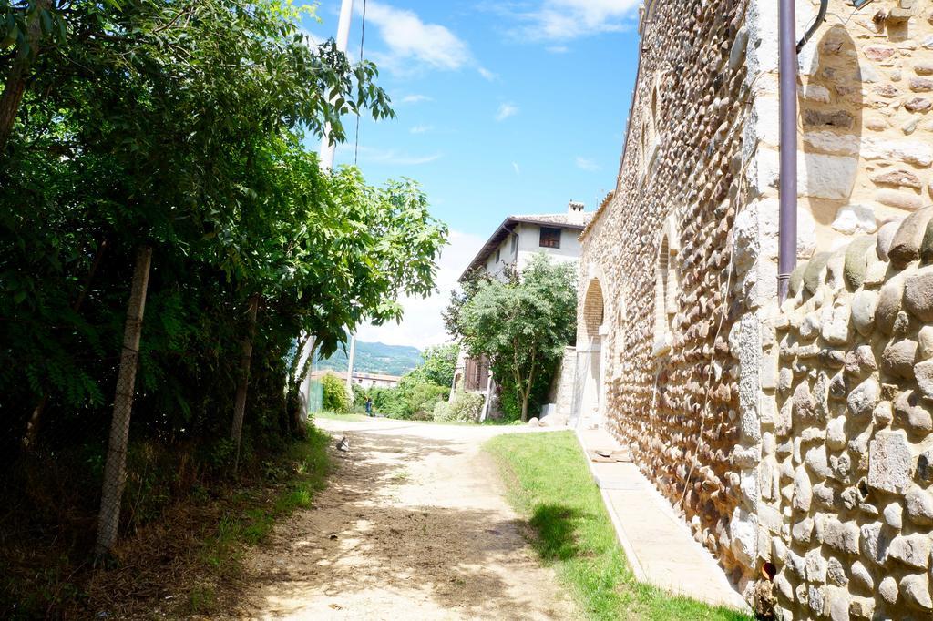 Giardino Degli Ulivi Apartment Caprino Veronese Luaran gambar