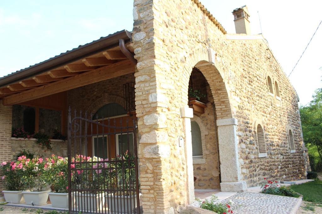 Giardino Degli Ulivi Apartment Caprino Veronese Luaran gambar