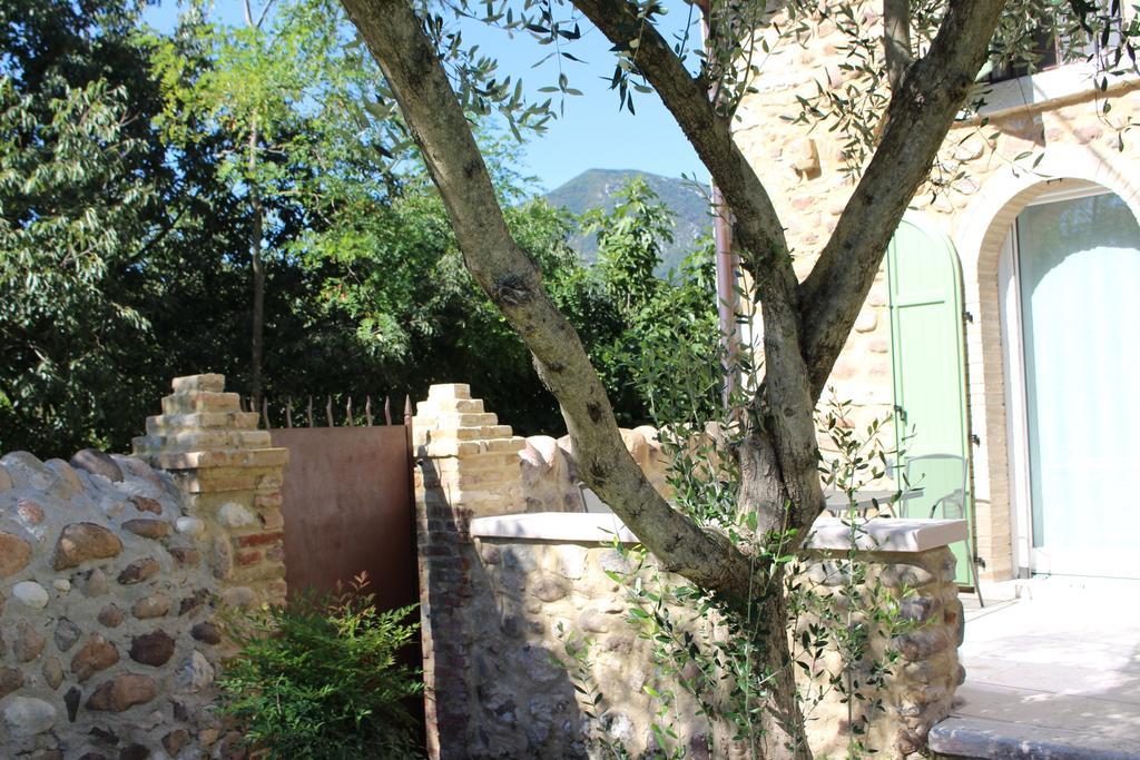 Giardino Degli Ulivi Apartment Caprino Veronese Luaran gambar
