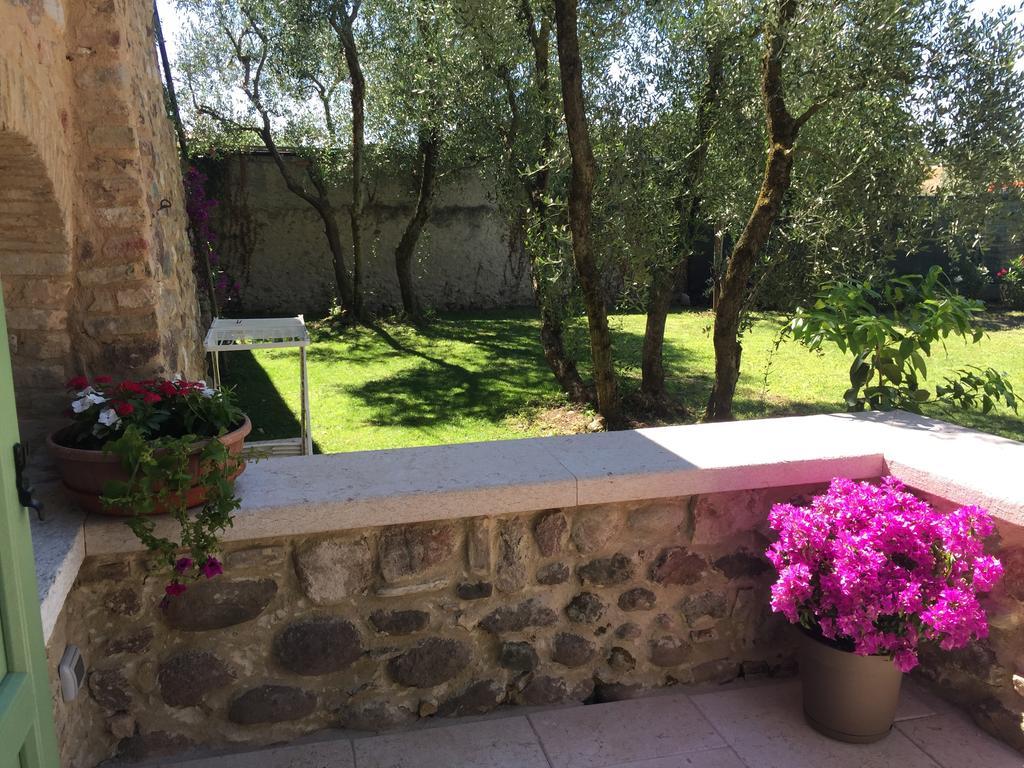 Giardino Degli Ulivi Apartment Caprino Veronese Luaran gambar