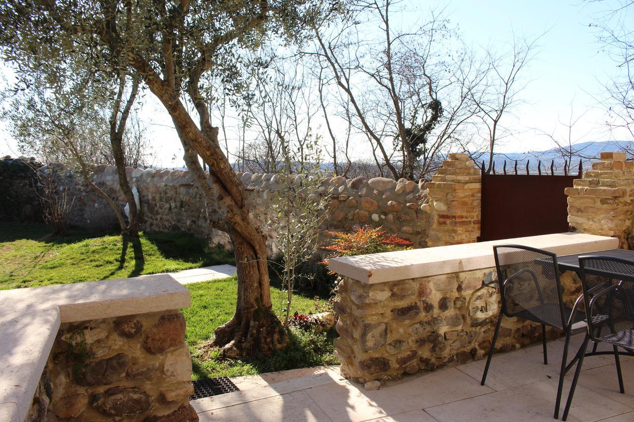Giardino Degli Ulivi Apartment Caprino Veronese Bilik gambar